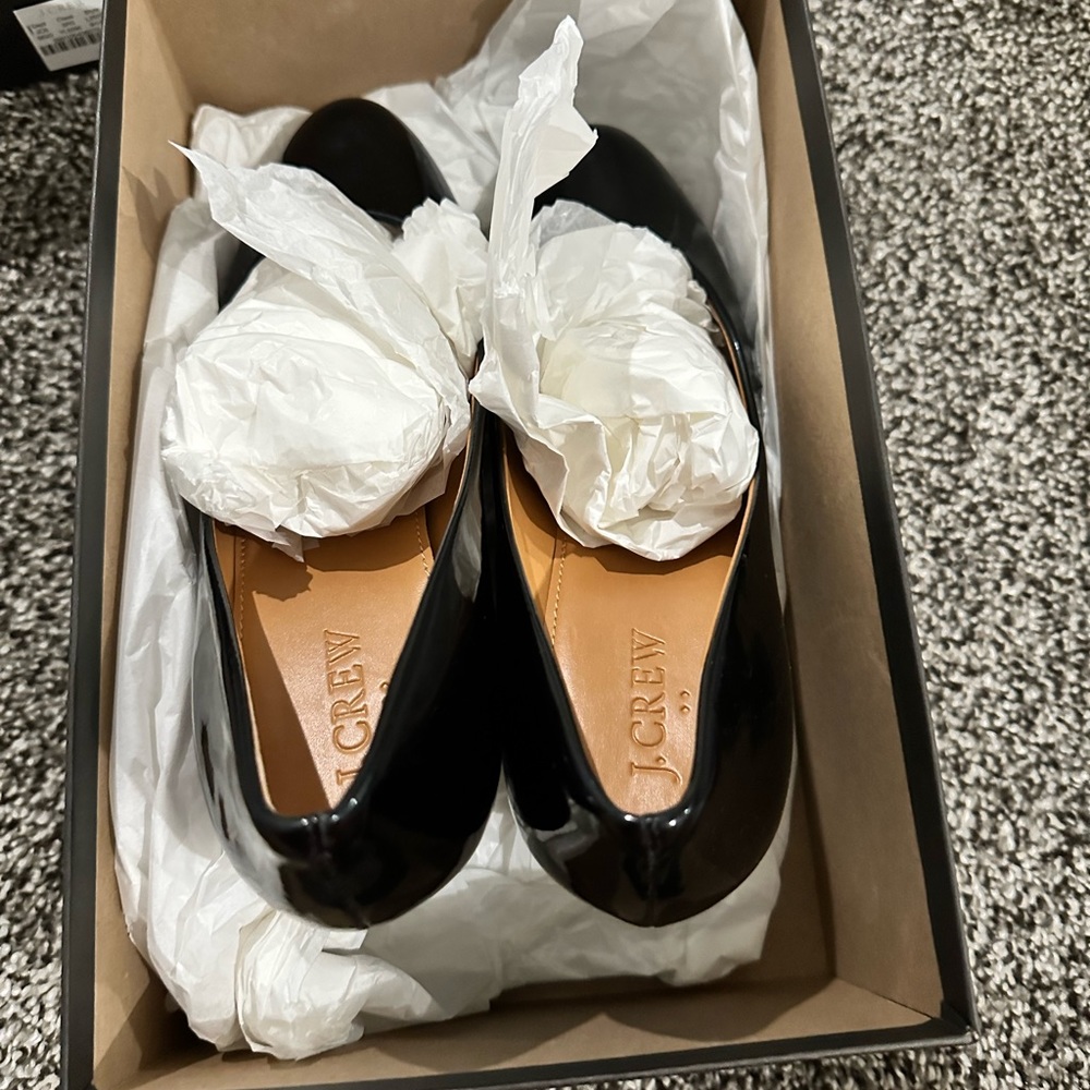 J crew pumps in black